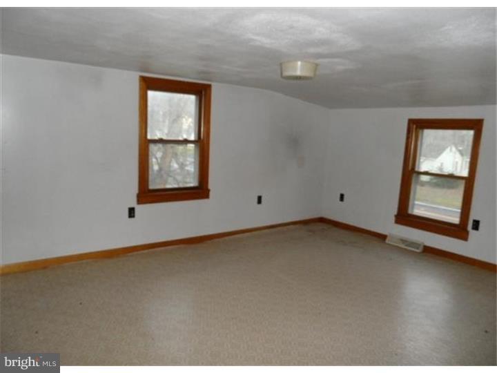 2381 White Oak Road Dover, DE 19901 - Photo 10 of 14 Bedroom 4