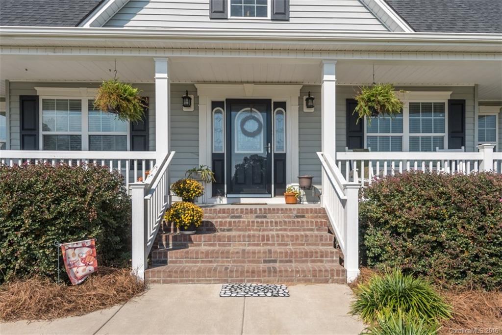 1946 Greenleaf Road Clover, SC 29710 - Photo 2 of 24