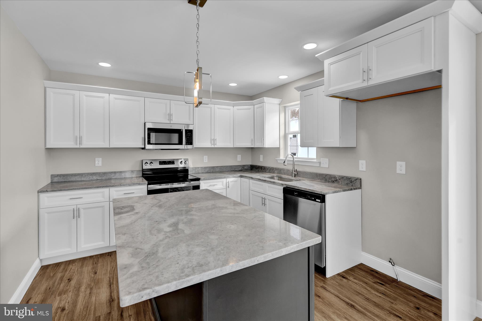 40 Rosalie's Way Temple, PA 19560 - Photo 13 of 37 360_2937