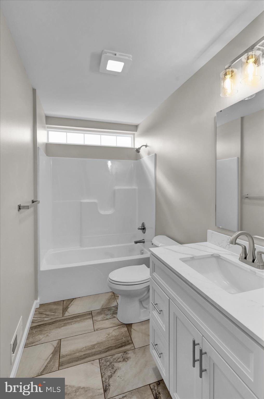 40 Rosalie's Way Temple, PA 19560 - Photo 20 of 37 360_2972