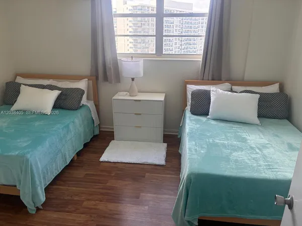 $3,200 | 3901 South Ocean Drive, Unit 14Q, Hollywood, FL 33019