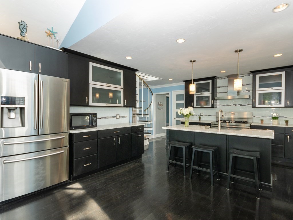 52 F Street Hull, MA 02045 - Photo 10 of 25