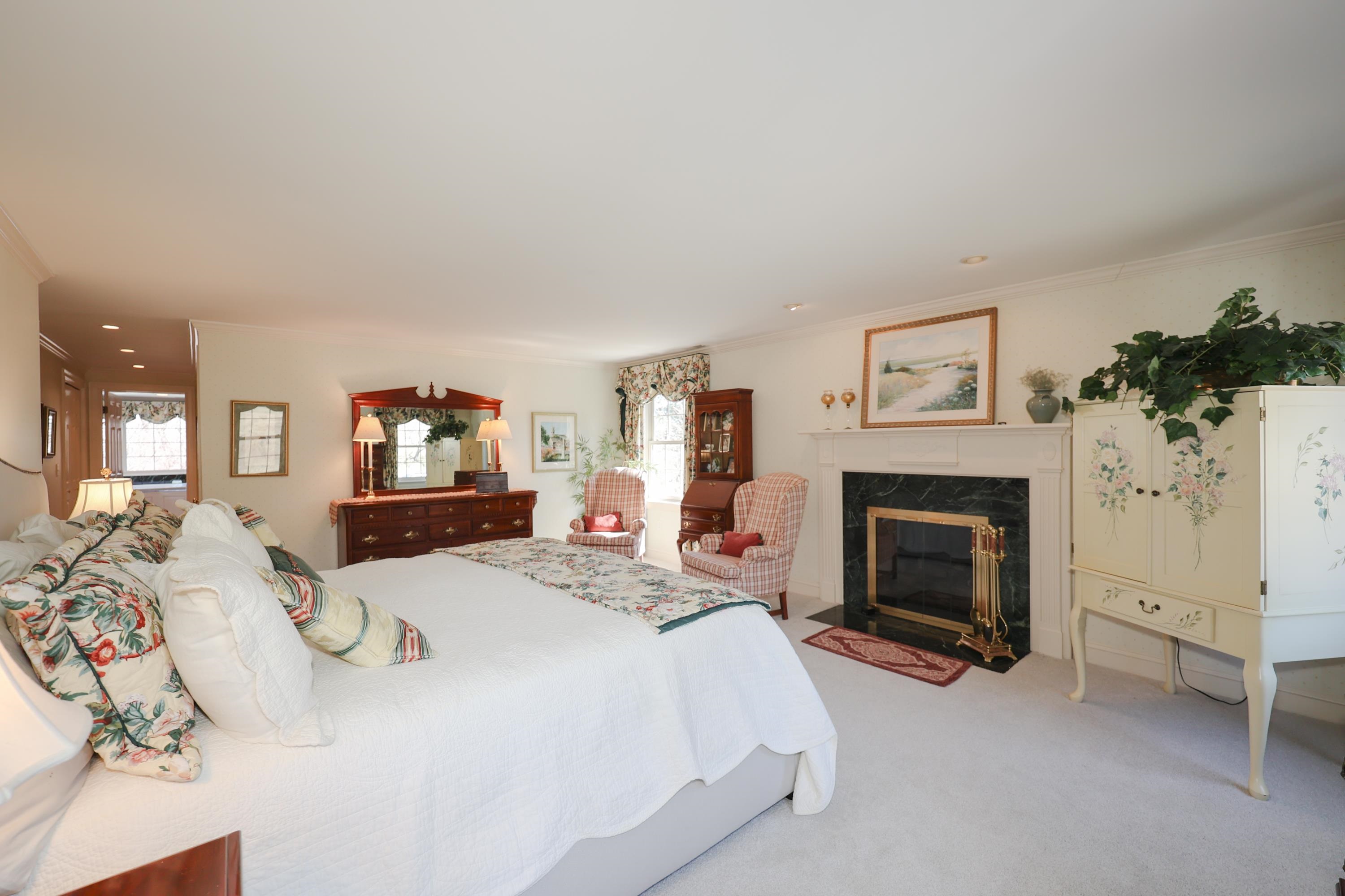 73 Cider Mill Road Bedford, NH 03110 - Photo 20 of 40