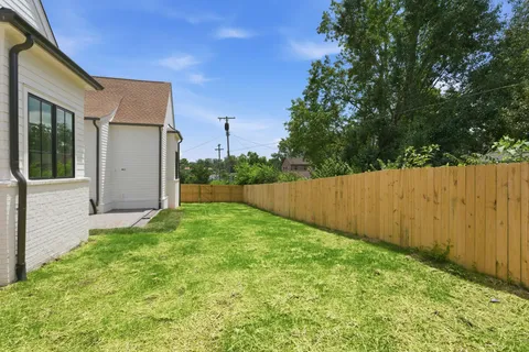 $2,999,992 | 105 Keyway Drive, Nashville, TN 37205