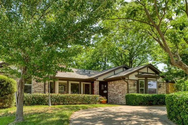 $350,000 | 1104 Forest Ridge Drive, Bedford, TX 76022