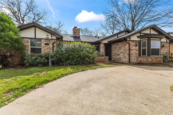 $345,000 | 1104 Forest Ridge Drive, Bedford, TX 76022