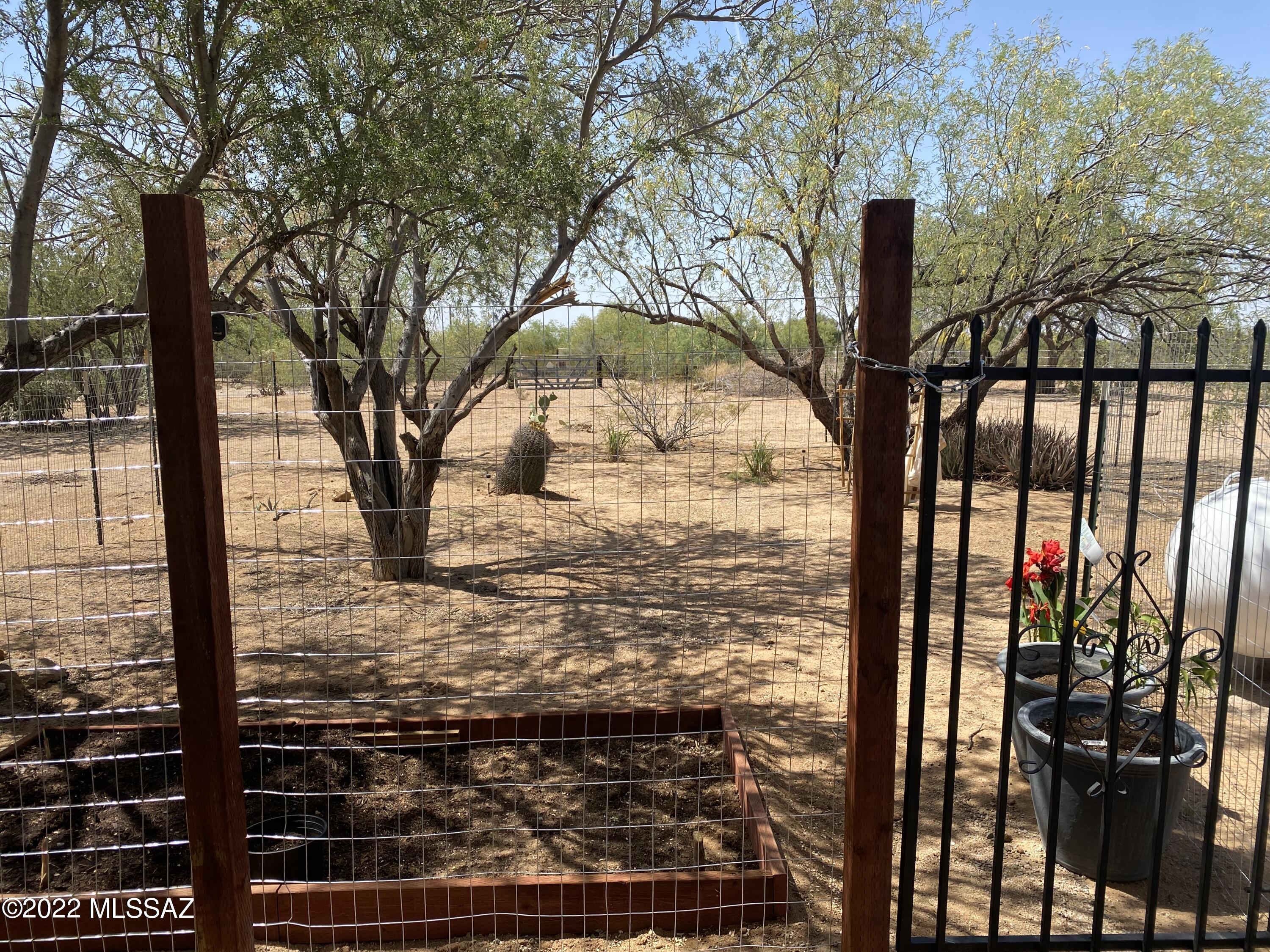 6800 North Calvin Road Tucson, AZ 85743 - Photo 31 of 32 Gallery Image 31