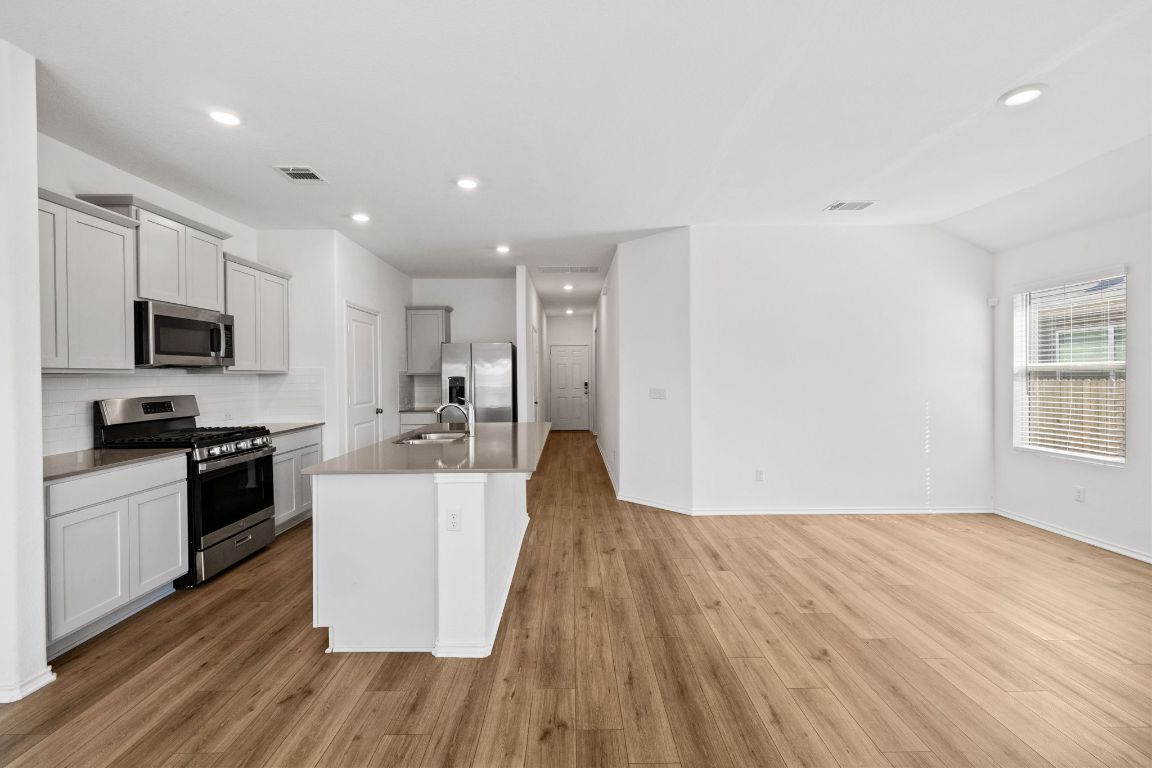 110 Madrid Kyle, TX 78640 - Photo 13 of 29