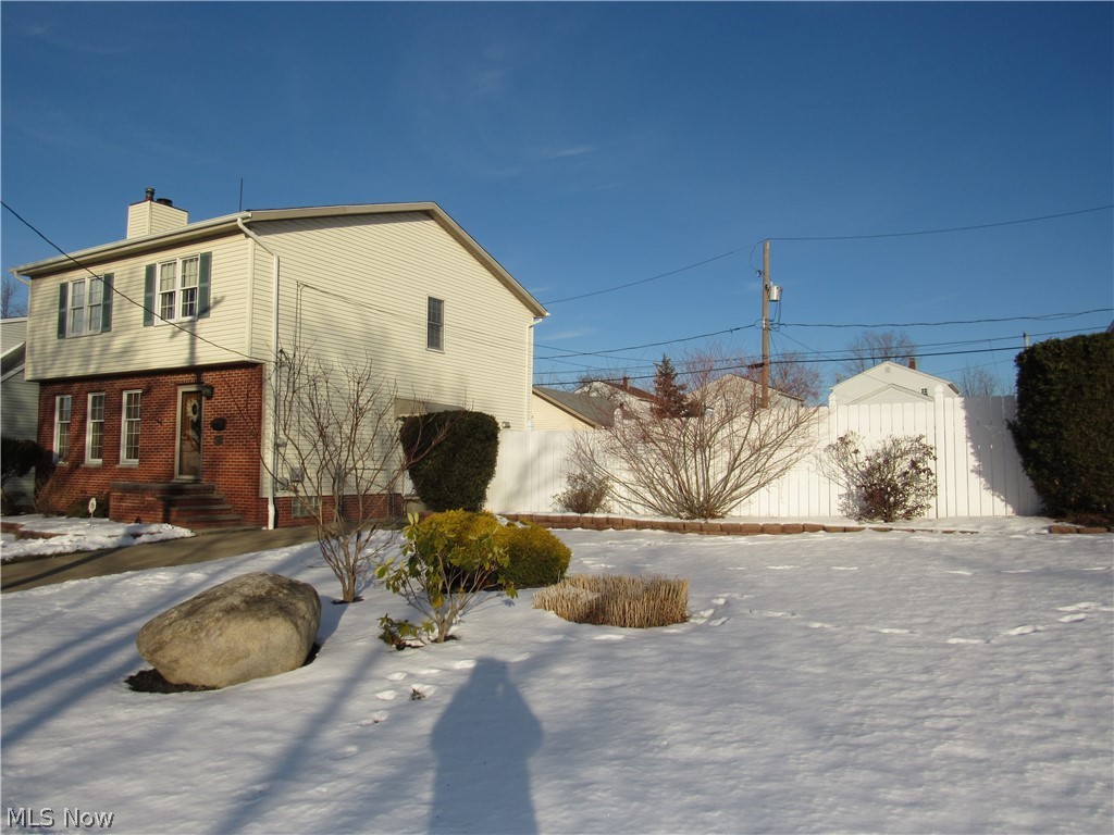 4233 Ridgeview Road Cleveland, OH 44144 - Photo 4 of 35 Gallery Image 4
