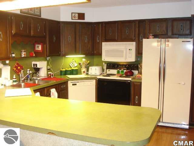 2646 West Wing Road Mount Pleasant, MI 48858 - Photo 3 of 24 1772477-2.JPG