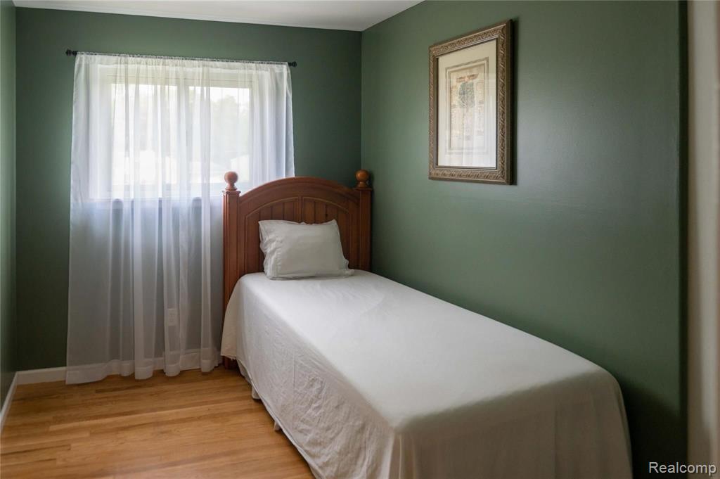 5379 Farm Road Waterford, MI 48327 - Photo 16 of 34