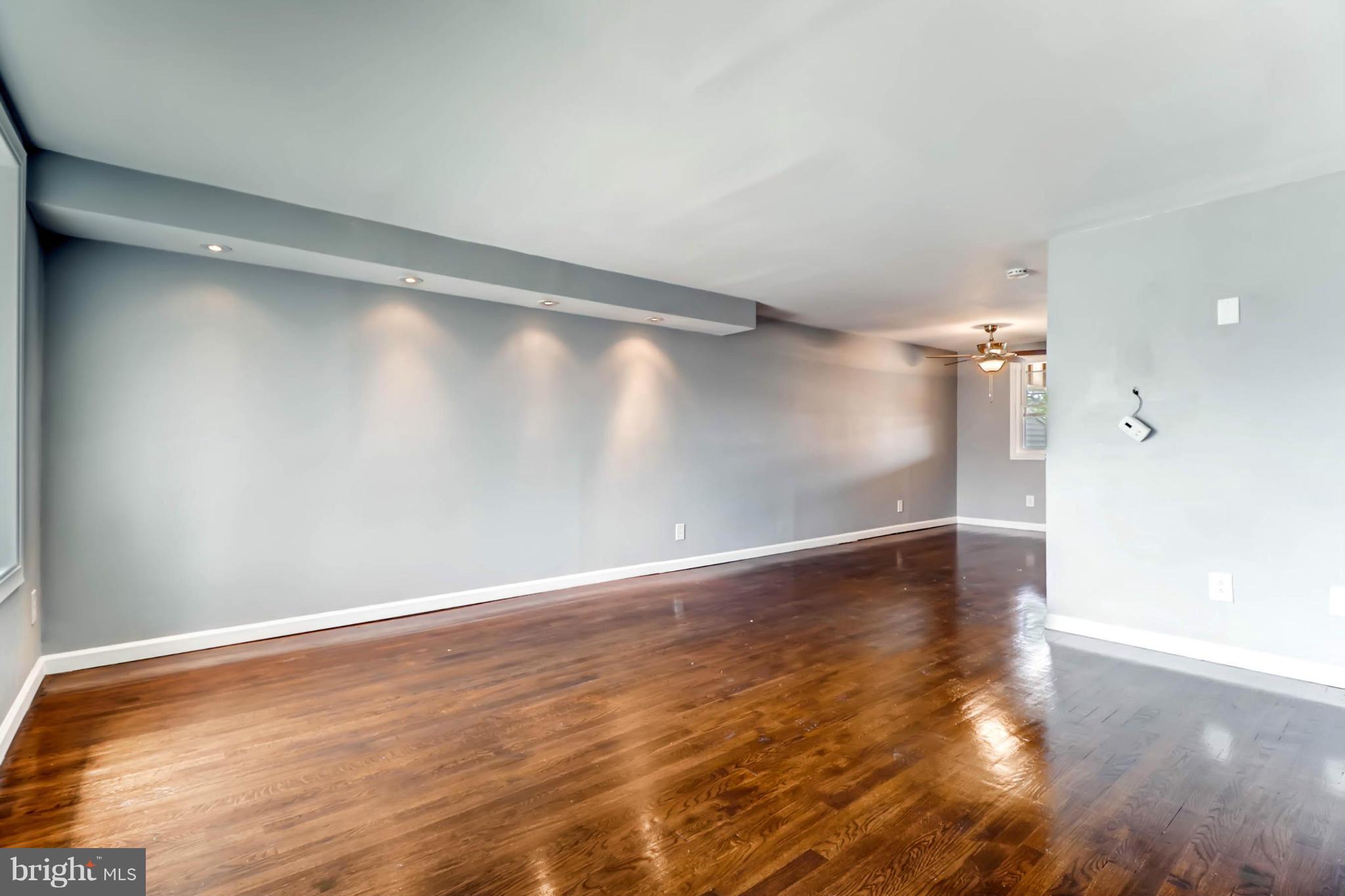 7396 Edsworth Road Baltimore, MD 21222 - Photo 3 of 17 LR Beautiful Hardwood Floors