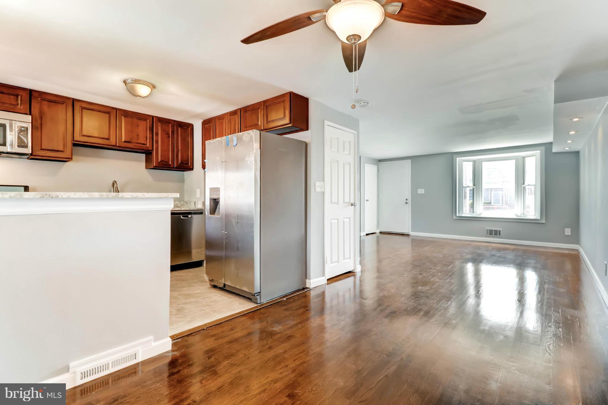 7396 Edsworth Road Baltimore, MD 21222 - Photo 4 of 17 Dining Room/Kitchen