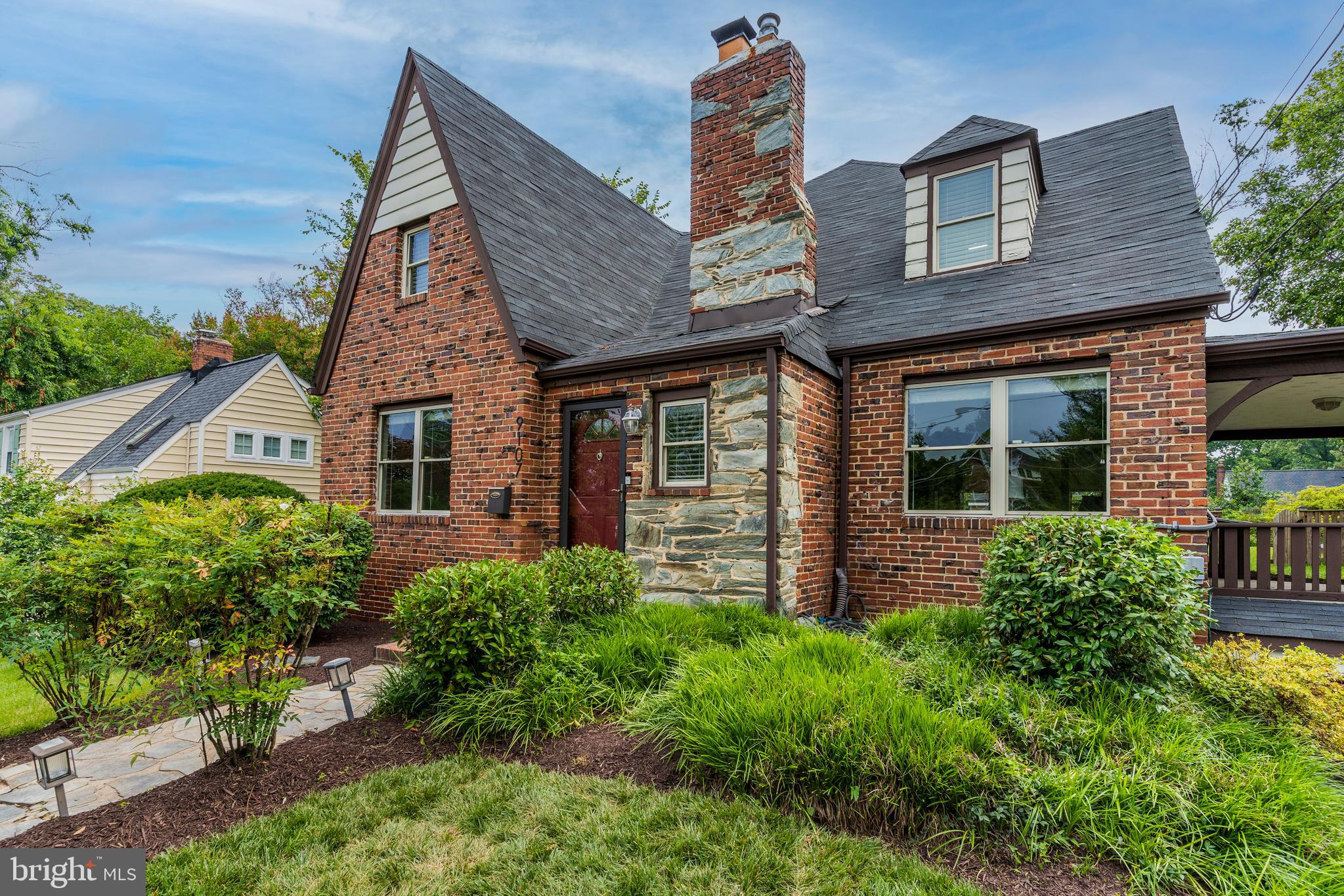 9107 Flower Avenue Silver Spring, MD 20901 - Photo 6 of 73 Gallery Image 6