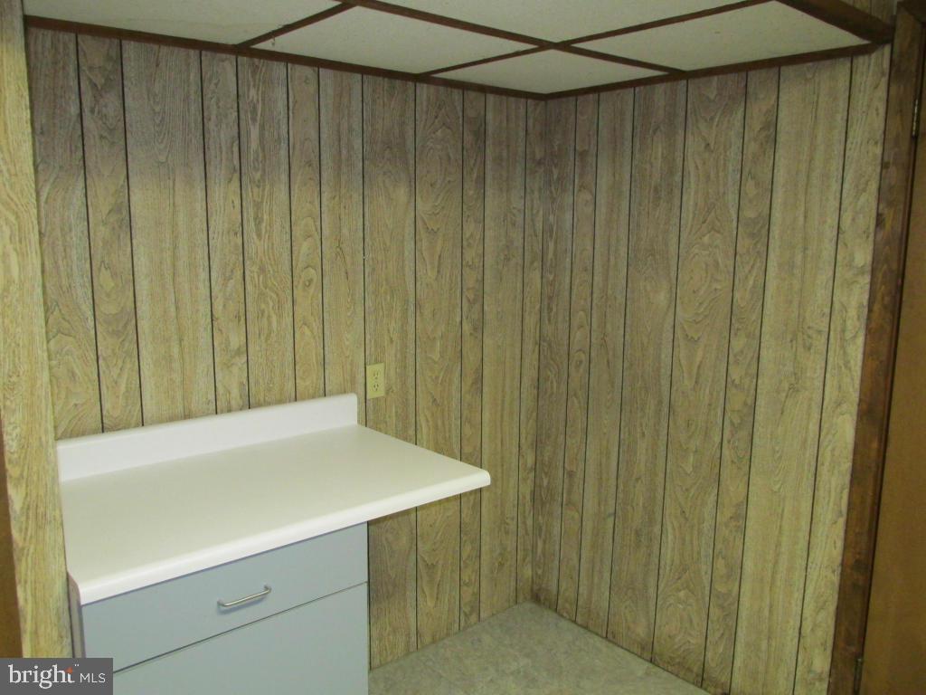 1161 Cider Press Road Manheim, PA 17545 - Photo 33 of 56 a view of a elevator