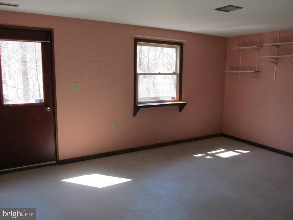 1161 Cider Press Road Manheim, PA 17545 - Photo 35 of 56 an empty room with a window