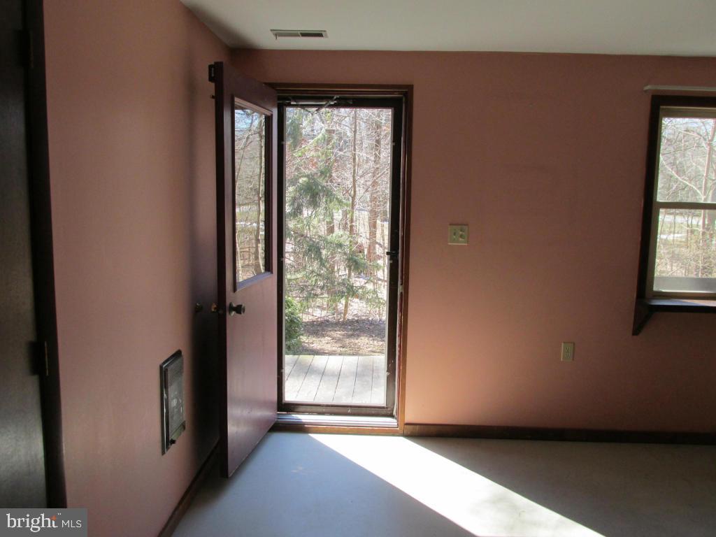 1161 Cider Press Road Manheim, PA 17545 - Photo 37 of 56 a view of an empty room and window