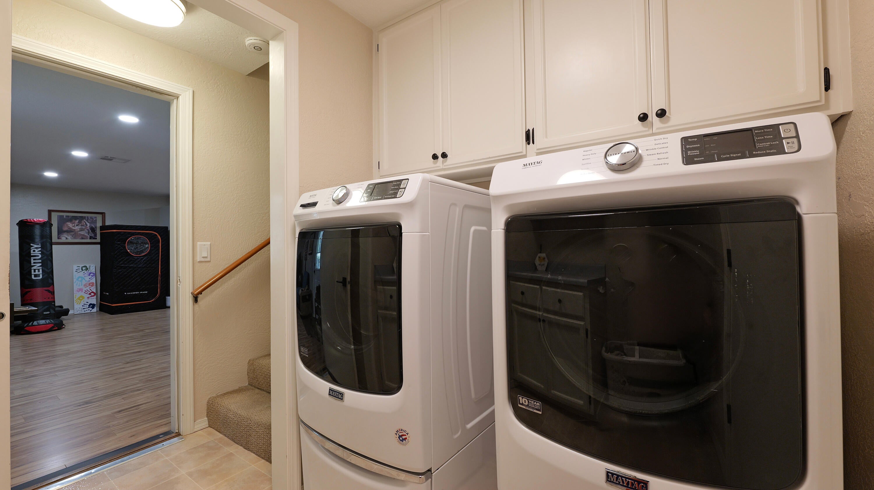 9401 Old Stage Road Central Point, OR 97502 - Photo 31 of 49 Laundry Area
