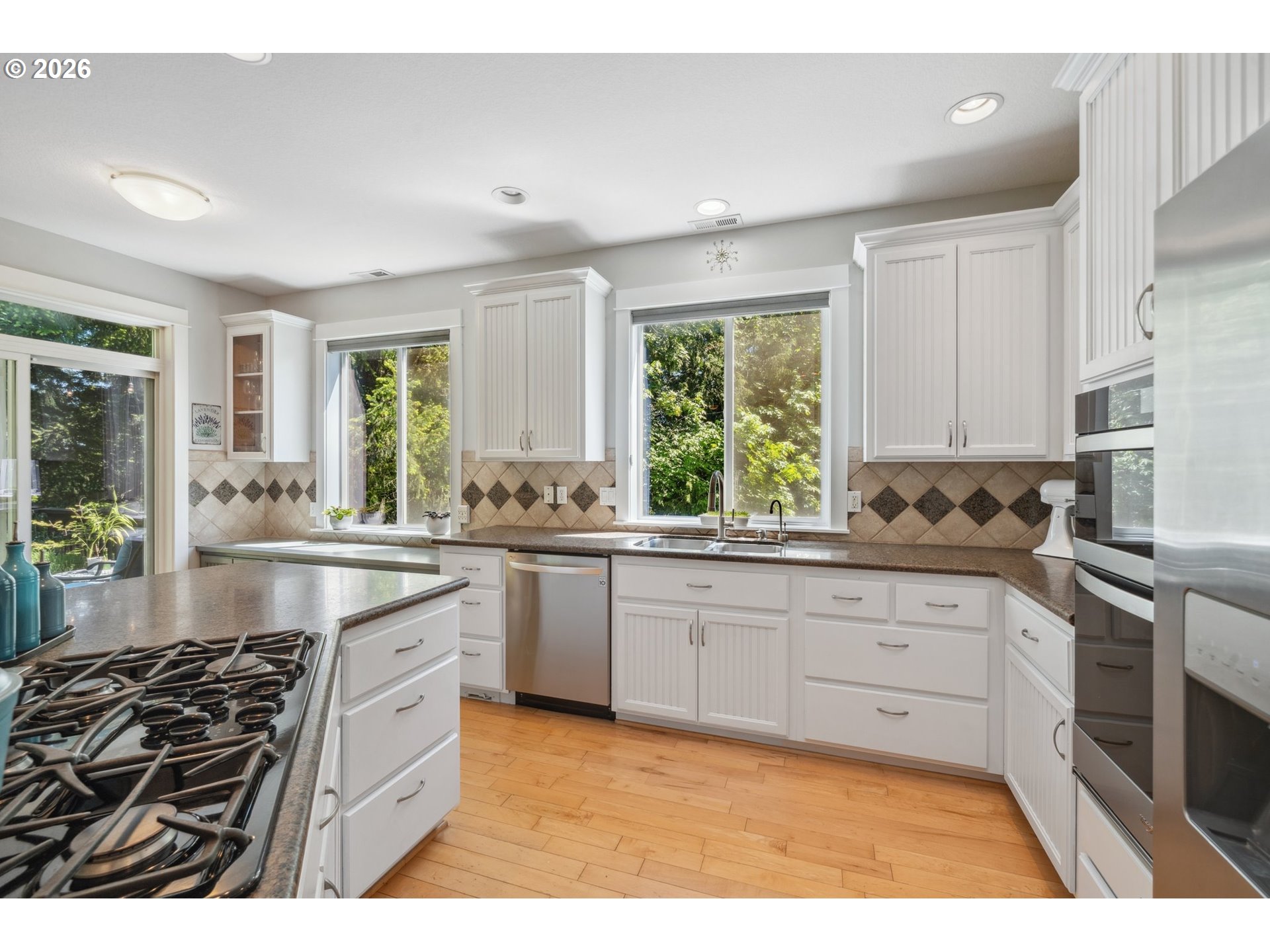 7540 Southwest Becky Court Beaverton, OR 97007 - Photo 3 of 45