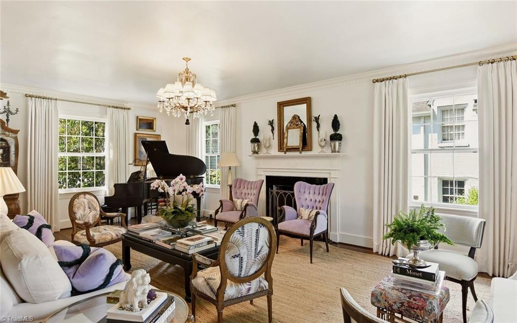 628 Roslyn Road Winston-Salem, NC 27104 - Photo 7 of 43 Gallery Image 7