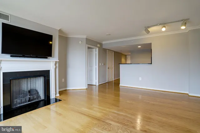 $2,500 | 2220 Fairfax Drive, Unit 601, Arlington, VA 22201