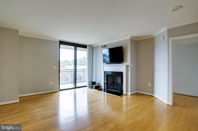 $2,500 | 2220 Fairfax Drive, Unit 601, Arlington, VA 22201