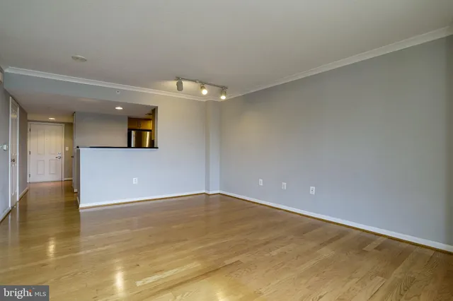 $2,500 | 2220 Fairfax Drive, Unit 601, Arlington, VA 22201