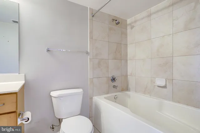 $2,500 | 2220 Fairfax Drive, Unit 601, Arlington, VA 22201