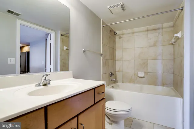 $2,500 | 2220 Fairfax Drive, Unit 601, Arlington, VA 22201