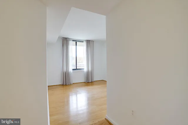 $2,500 | 2220 Fairfax Drive, Unit 601, Arlington, VA 22201