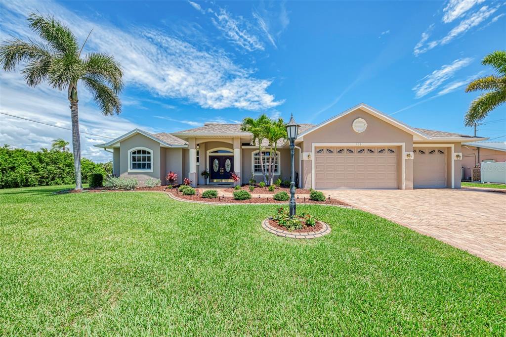 935 Graham Road Venice, FL 34293 - Photo 1 of 67