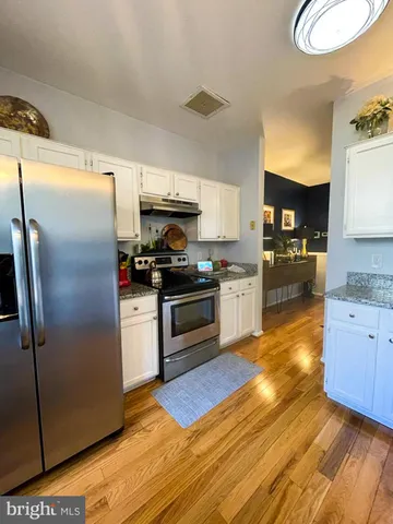 $394,900 | 10204 Crested Iris Drive, Montgomery Village, MD 20886