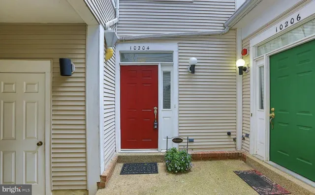 $394,900 | 10204 Crested Iris Drive, Montgomery Village, MD 20886