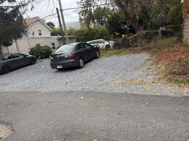 $3,300 | 27 A Wood Road, Great Neck, NY 11024