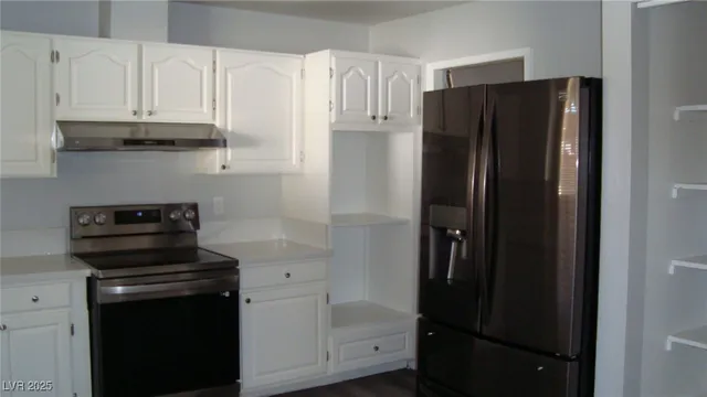 $2,400 | 5712 Stacey Avenue, Las Vegas, NV 89108