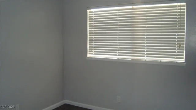 $2,400 | 5712 Stacey Avenue, Las Vegas, NV 89108