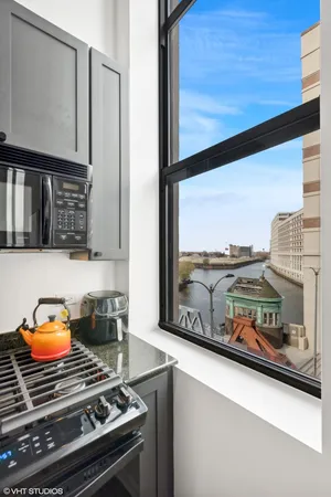 $3,000 | 758 North Larrabee Street, Unit 312, Chicago, IL 60654