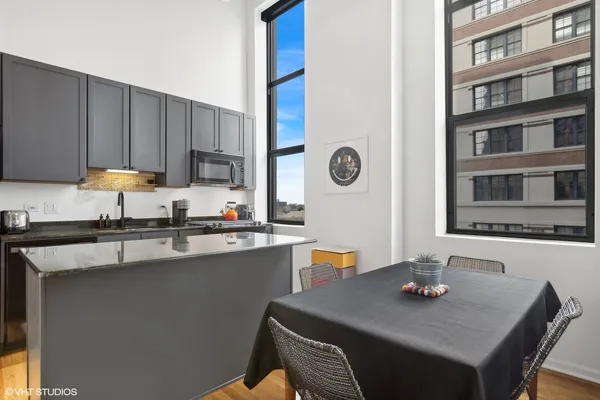 $3,000 | 758 North Larrabee Street, Unit 312, Chicago, IL 60654