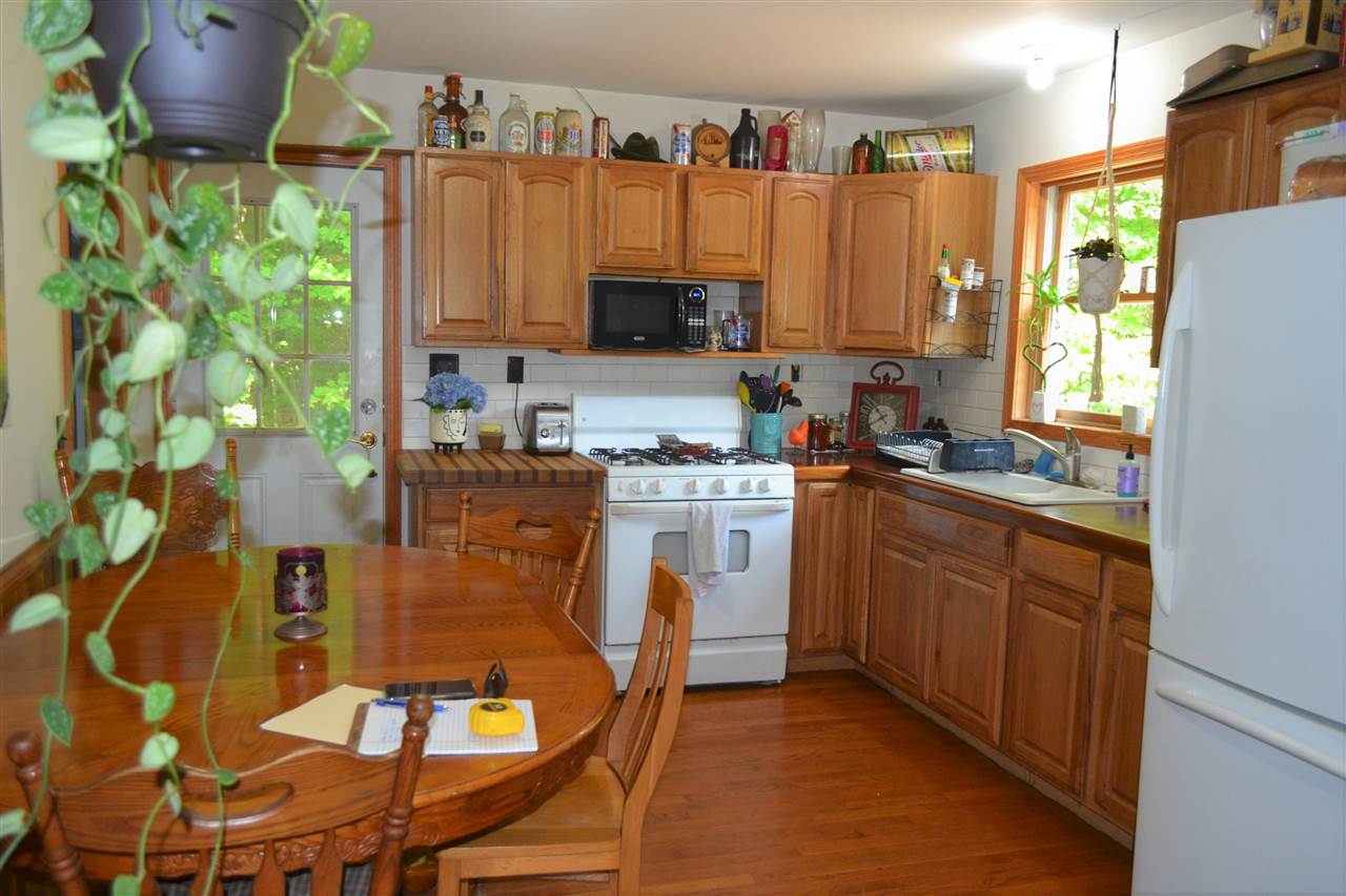 9776 North Reynolds Road Traverse City, MI 49684 - Photo 4 of 25 1879079-3.JPG