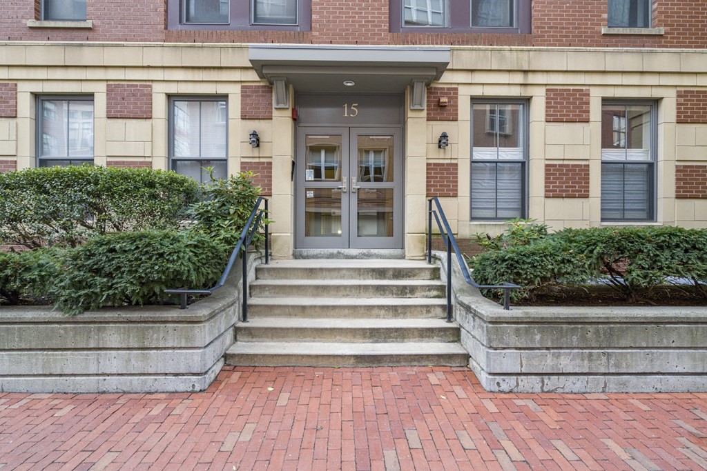 15 Savoy Street, Unit D309 Boston, MA 02118 - Photo 31 of 31 front view of a house