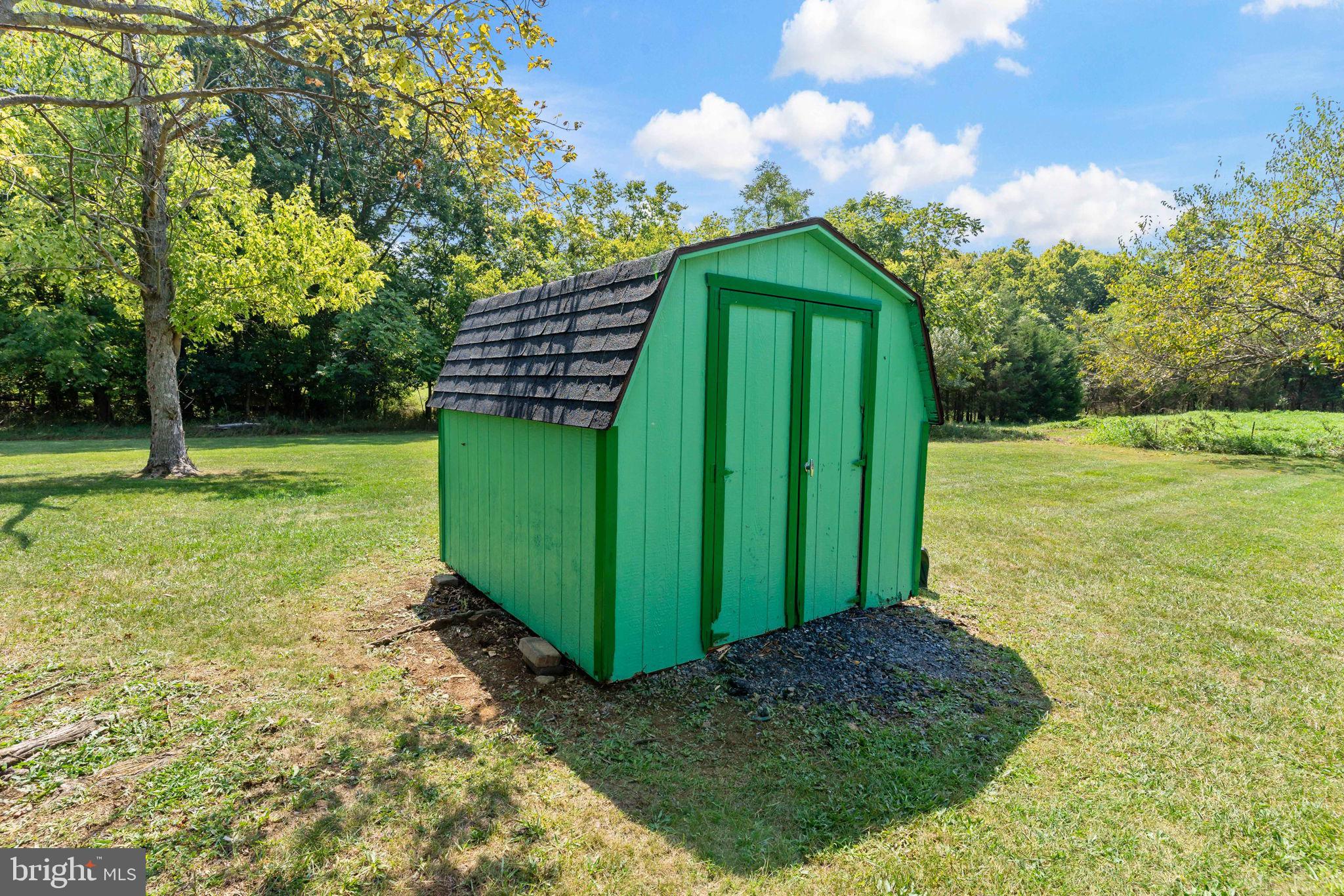 432 Regency Drive Falling Waters, WV 25419 - Photo 15 of 40