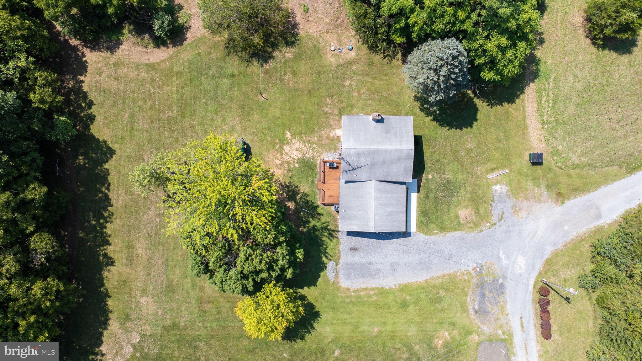 432 Regency Drive Falling Waters, WV 25419 - Photo 4 of 40