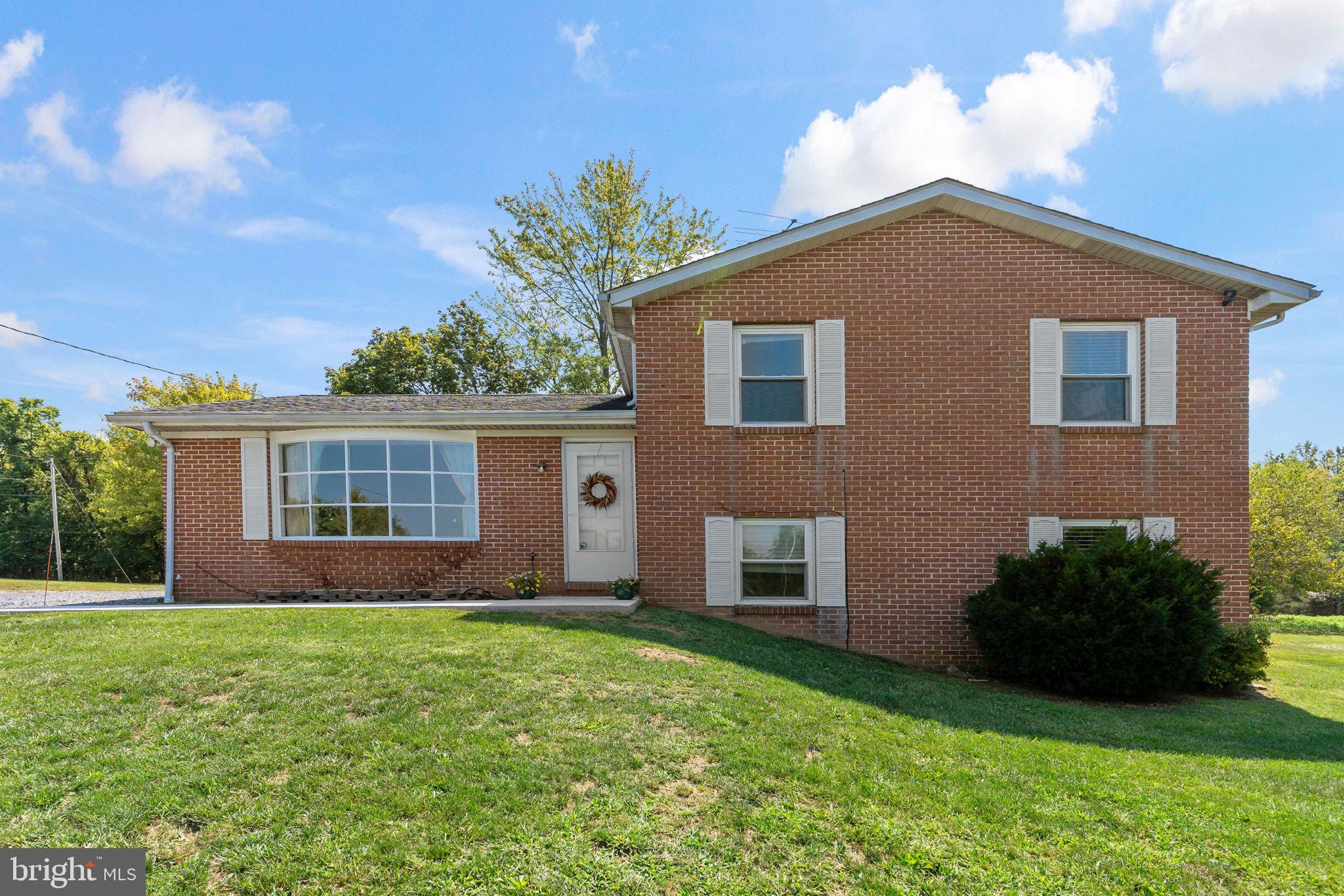 432 Regency Drive Falling Waters, WV 25419 - Photo 10 of 40