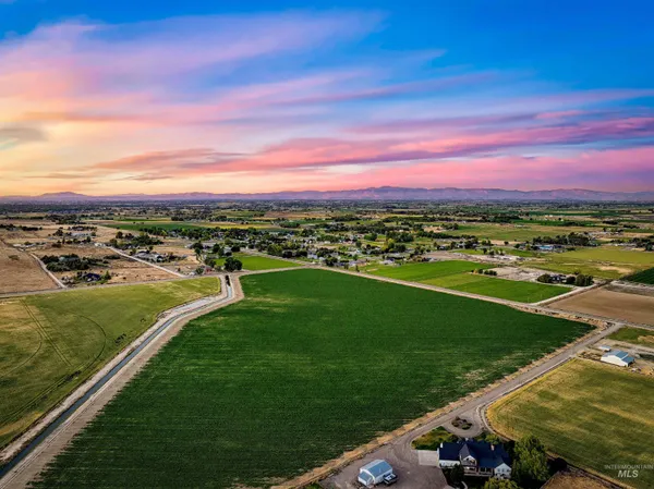$1,899,900 | 0 South Track Road, Nampa, ID 83686
