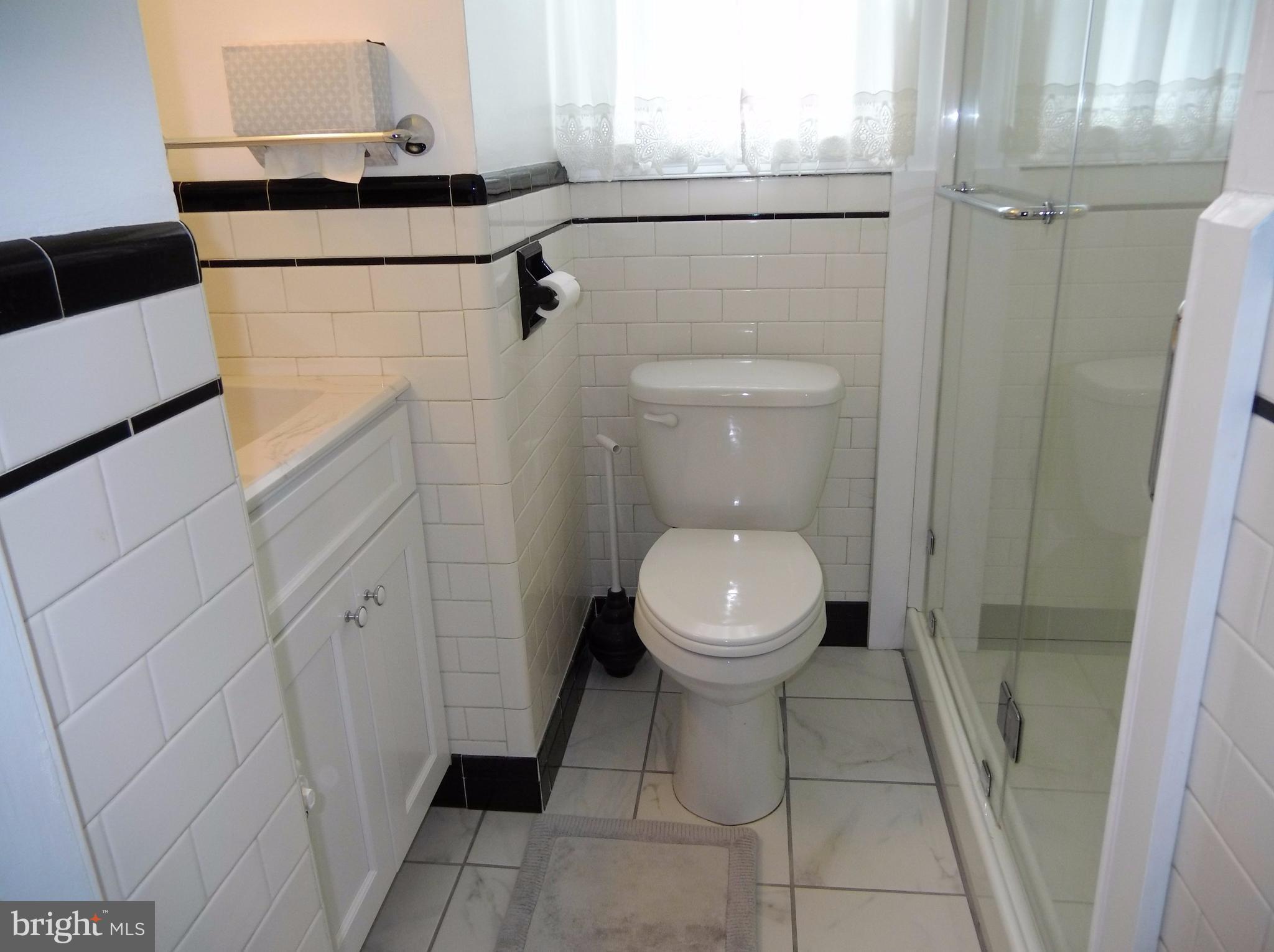 4603 Ridgeway Avenue Baltimore, MD 21206 - Photo 14 of 24 Bath