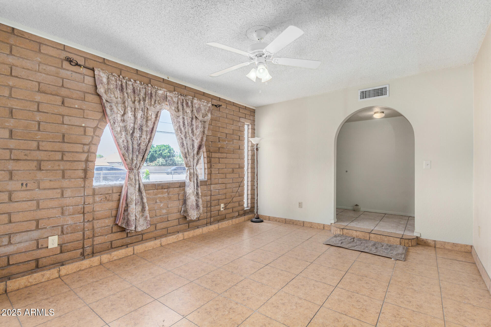 6430 West Thomas Road Phoenix, AZ 85033 - Photo 4 of 27 07 - Thomas