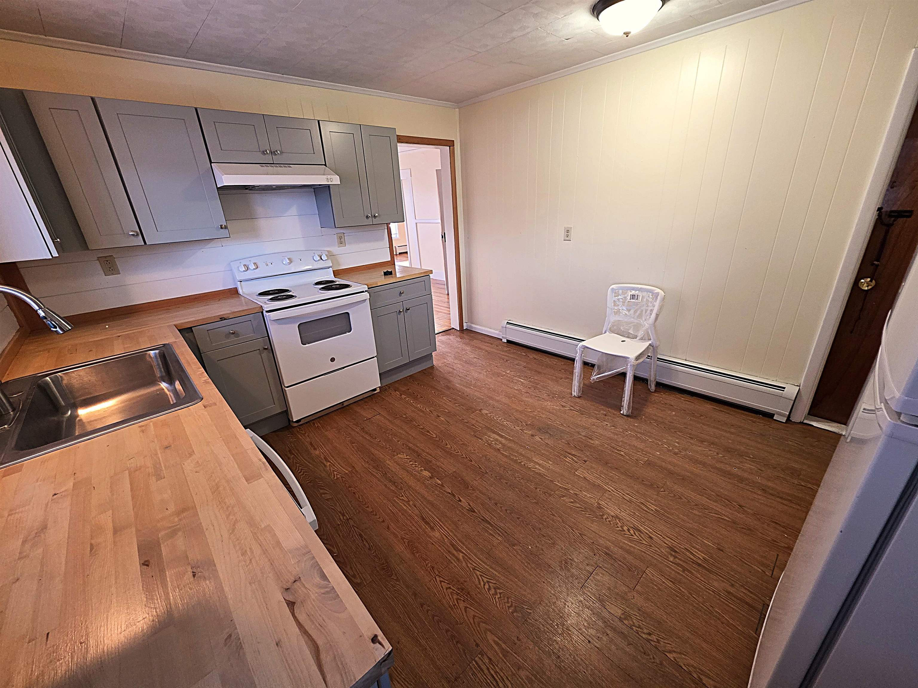 31 Granite Street Barre, VT 05641 - Photo 4 of 49