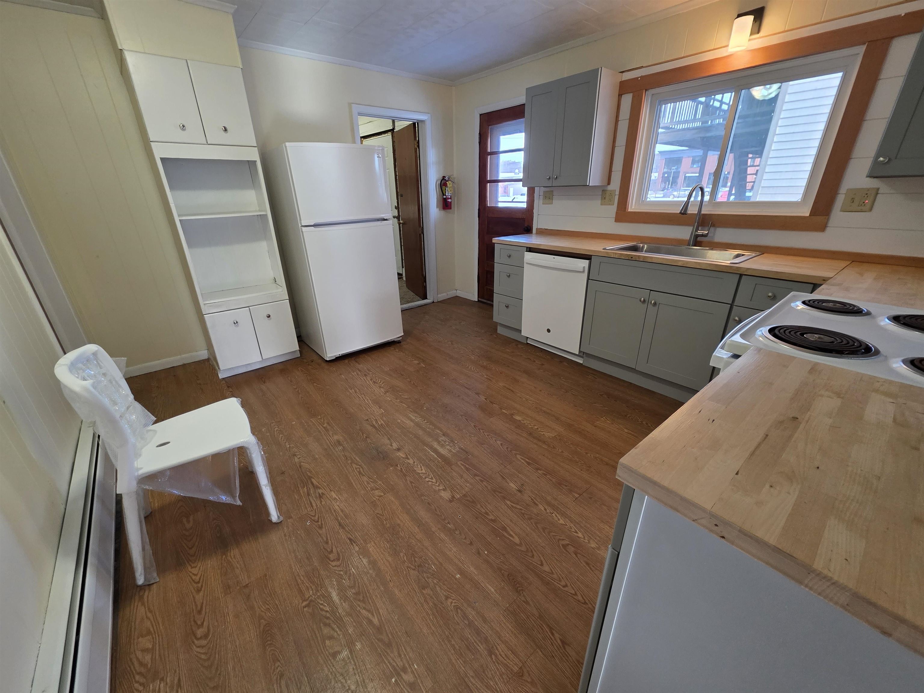 31 Granite Street Barre, VT 05641 - Photo 5 of 49