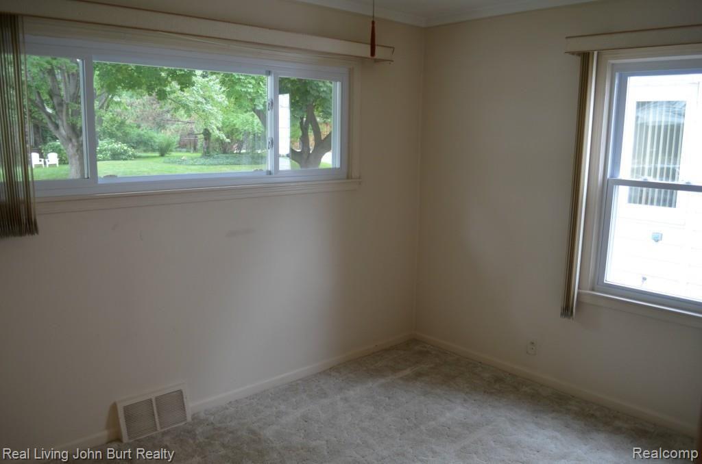 3806 Durham Road Royal Oak, MI 48073 - Photo 26 of 29 DSC_0198.jpg