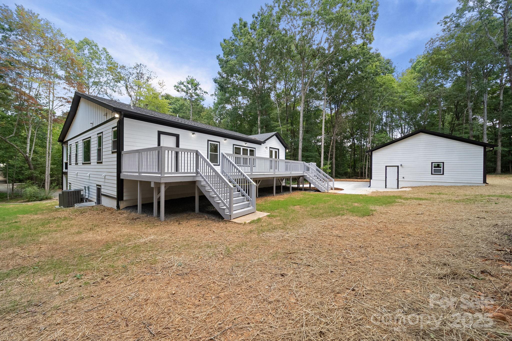 4460 R R L Lane Midland, NC 28107 - Photo 4 of 48